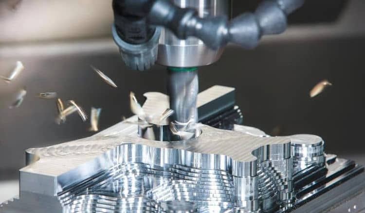 CNC Fräsen bei Metallbau Grob